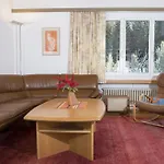 House With Mountain Views & A Sun Terrace Valbella