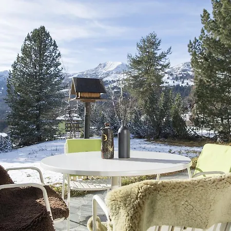 Mistaila Mit Garten Für 6 Personen Lenzerheide Valbella