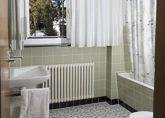 House With Mountain Views & A Sun Terrace *